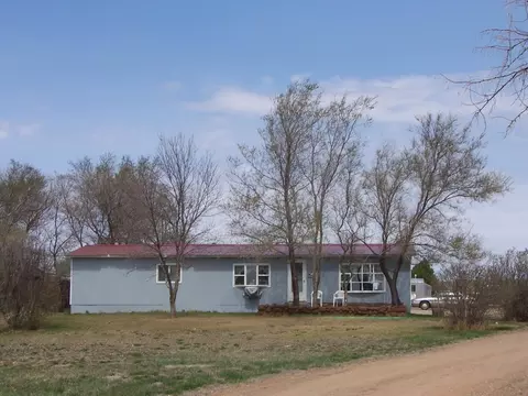 13657 57th St NW, Williston, ND 58801 photo 1