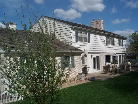 1202 4th Ave E, Williston, ND 58801 photo 2