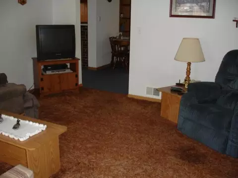 511 4th Ave E, Williston, ND 58801 photo 2
