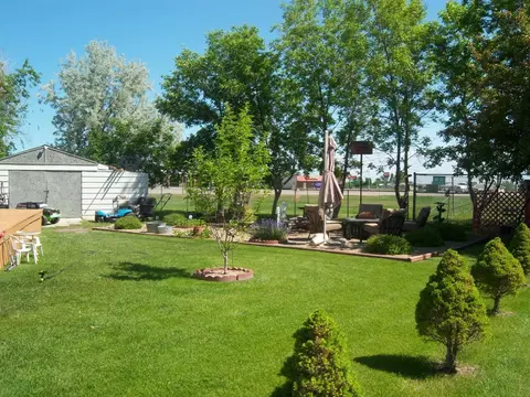 1030 6thave NW, Williston, ND 58801 photo 2