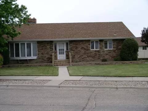 2114 12 Ave W, Williston, ND 58801 photo 1