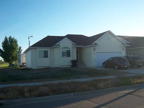 1526 23rd St W, Williston, ND 58801 photo 1