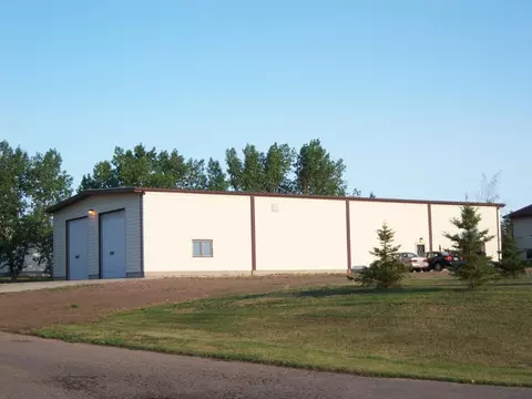 6801 4th Ave E, Williston, ND 58801 photo 2