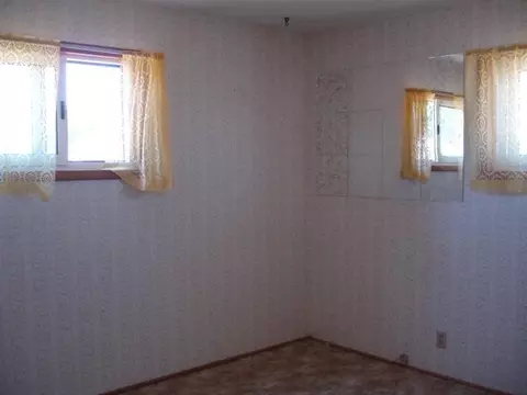 215 14th St W, Williston, ND 58801 photo 6