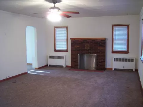 1006 Main St, Williston, ND 58801 photo 2