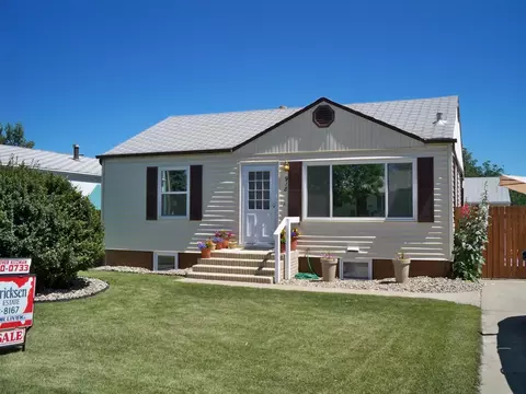 918 University, Williston, ND 58801 photo 1