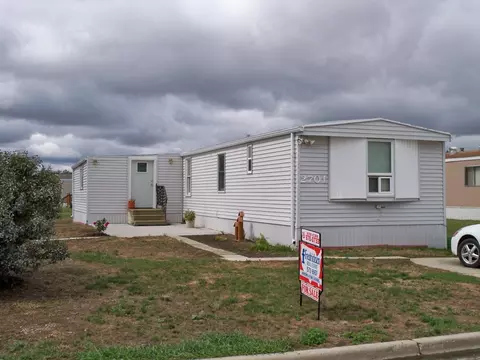 2701 10th Ave W, Williston, ND 58801 photo 1