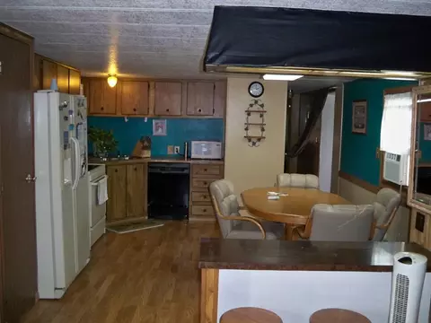 2701 10th Ave W, Williston, ND 58801 photo 4