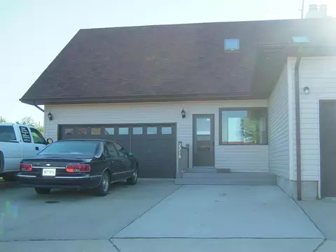 2218 N Main, Williston, ND 58801 photo 1