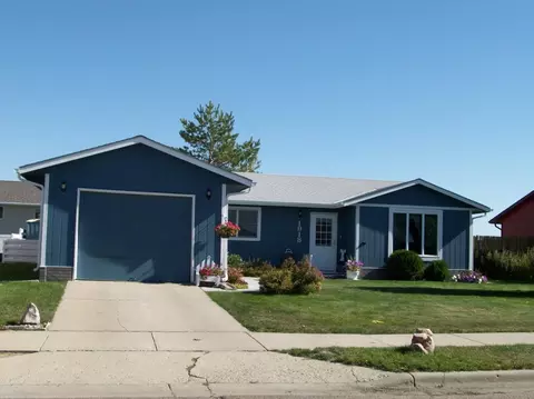 1918 19th Ave W, Williston, ND 58801 photo 1