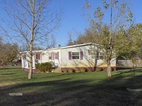 3302 University Ave, Williston, ND 58801 photo 1