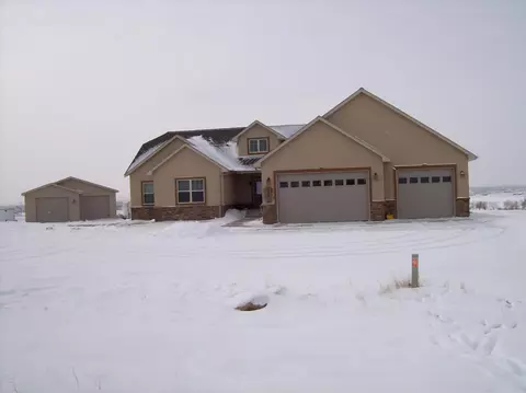 2303 14th St E, Williston, ND 58801 photo 1