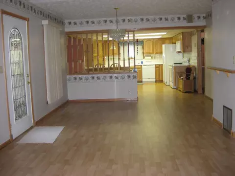 511 15 Th Ave W, Williston, ND 58801 photo 5