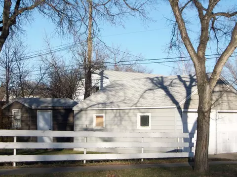 602 7th Ave W, Williston, ND 58801 photo 3