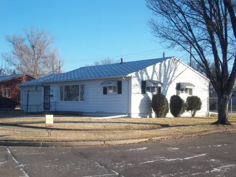 902 16th Ave W, Williston, ND 58801 photo 1