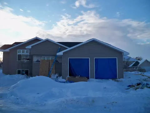 2305 12th Ave W, Williston, ND 58801 photo 1