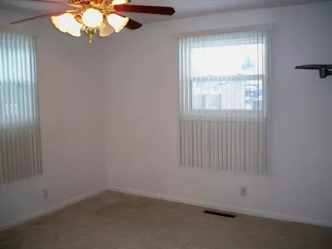 1223 8th Ave W, Williston, ND 58801 photo 7