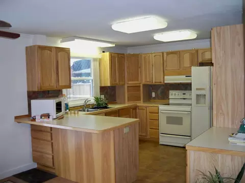 1223 8th Ave W, Williston, ND 58801 photo 4
