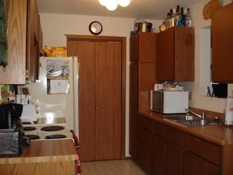 2608 19th Ave W, Williston, ND 58801 photo 4