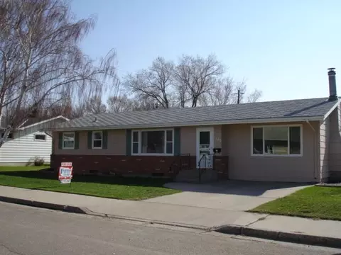 1220 Park Place Pl, Williston, ND 58801 photo 1