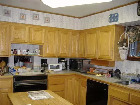 305 W Street St W, Ray, ND 58849 photo 3