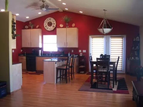 1824 18th Ave W, Williston, ND 58801 photo 2