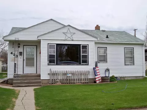 423 11 Th Ave W, Williston, ND 58801 photo 1
