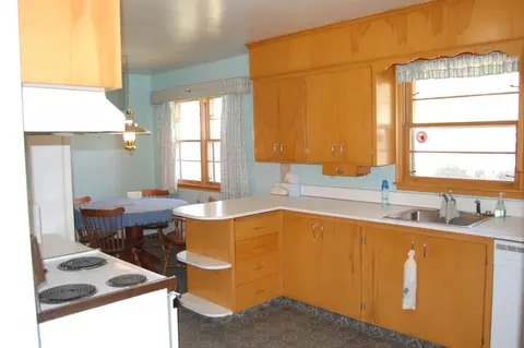 1109 Hillcourt, Williston, ND 58801 photo 6