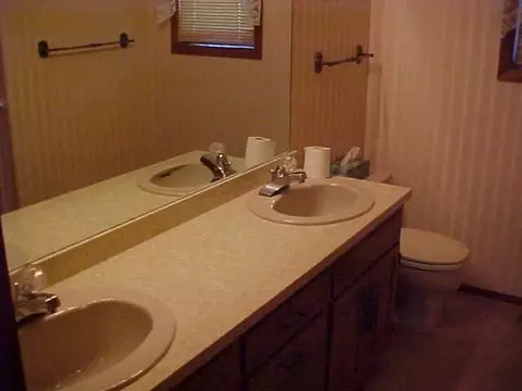 2210 2nd Ave E, Williston, ND 58801 photo 9