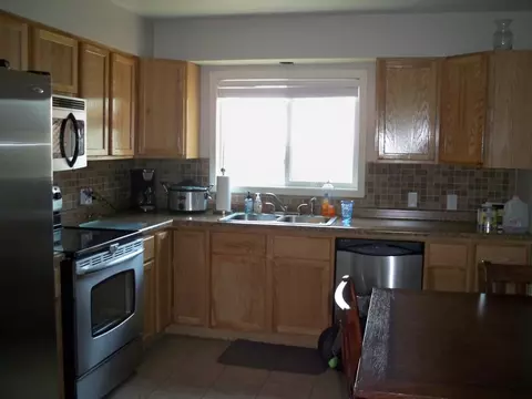 637 17th Ave W, Williston, ND 58801 photo 9