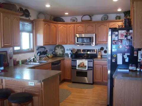 1803 23rd St W, Williston, ND 58801 photo 4