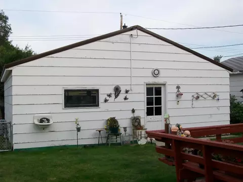 714 6th Ave W, Williston, ND 58801 photo 4