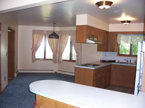 411 13th St E, Williston, ND 58801 photo 5