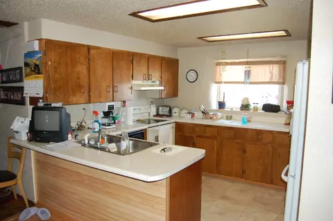 7001 3rd Ave E, Williston, ND 58801 photo 5