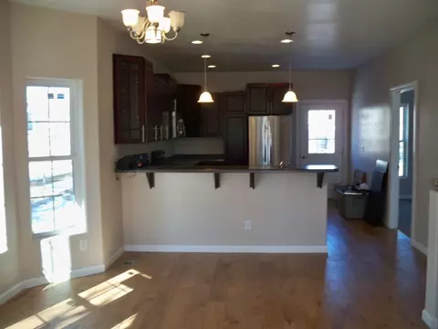 818 4th St W, Williston, ND 58801 photo 3