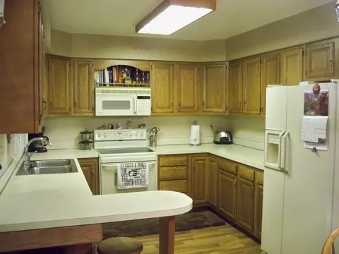 709 22nd St E, Williston, ND 58801 photo 3