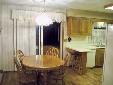 709 22nd St E, Williston, ND 58801 photo 4