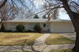1310 4th Ave E, Williston, ND 58801 photo 1