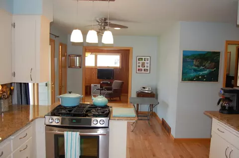 1310 4th Ave E, Williston, ND 58801 photo 9