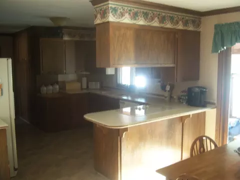 1322 E Hillcourt, Williston, ND 58801 photo 6