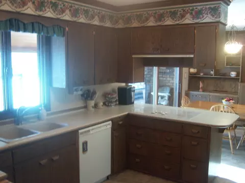1322 E Hillcourt, Williston, ND 58801 photo 9