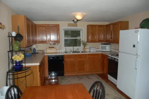 907 5th St W, Williston, ND 58801 photo 3