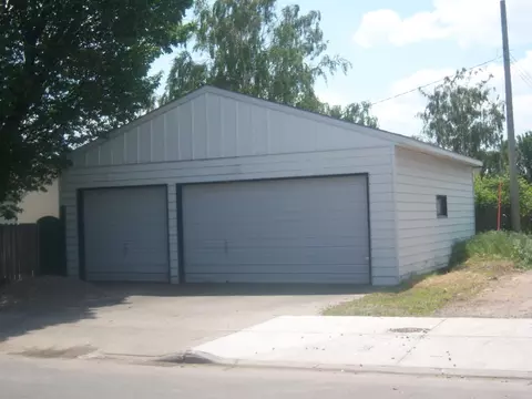 2121 3rd Ave E, Williston, ND 58801 photo 3