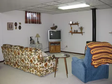2113 7th Ave E, Williston, ND 58801 photo 9