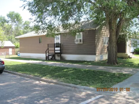 724 6th Ave W, Williston, ND 58801 photo 3