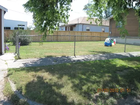 724 6th Ave W, Williston, ND 58801 photo 4
