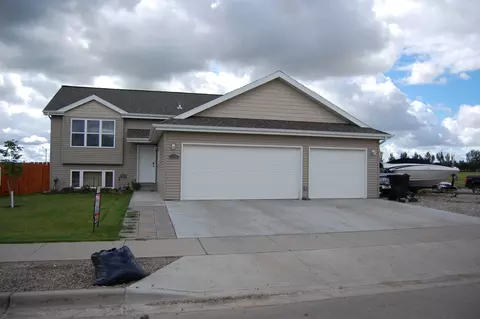 2309 29th St W, Williston, ND 58801 photo 1