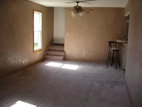 709 8th Ave W, Williston, ND 58801 photo 4