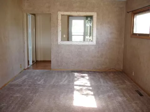 709 8th Ave W, Williston, ND 58801 photo 3