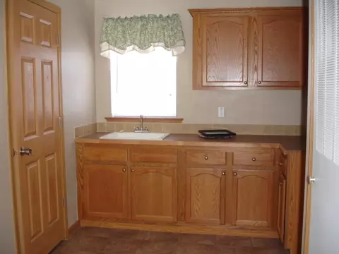 3801 21st Ave W, Williston, ND 58801 photo 8